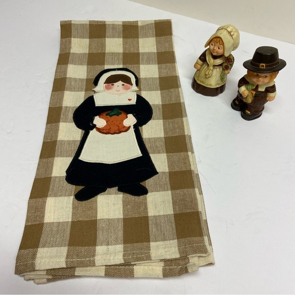 Park Imports Kitchen Towel and Pilgrim Dat and Pepper Shakers Thanksgiving - Picture 4 of 8